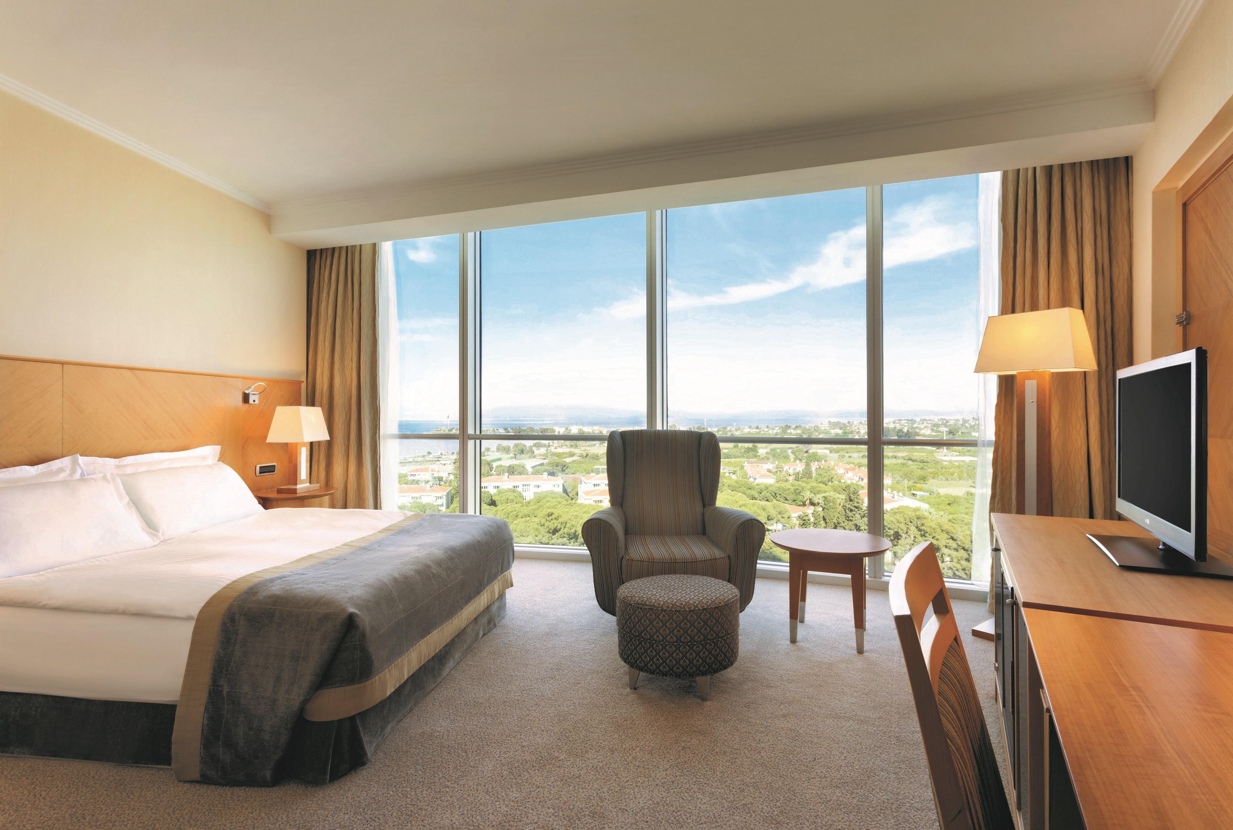 Wyndham Grand Izmir Ozdilek Thermal & Spa Exterior photo A room at the hotel