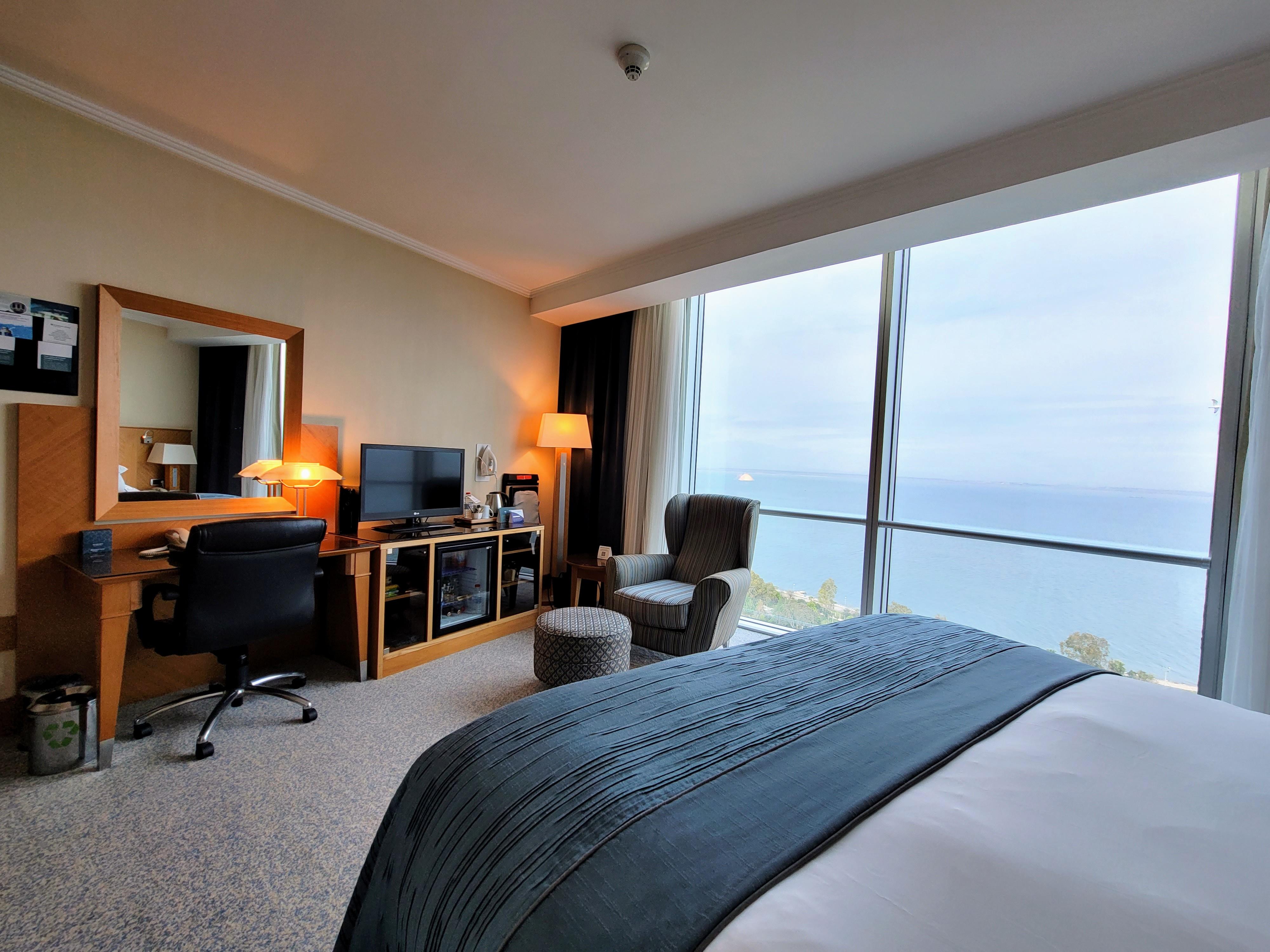 Wyndham Grand Izmir Ozdilek Thermal & Spa Exterior photo A room at the hotel