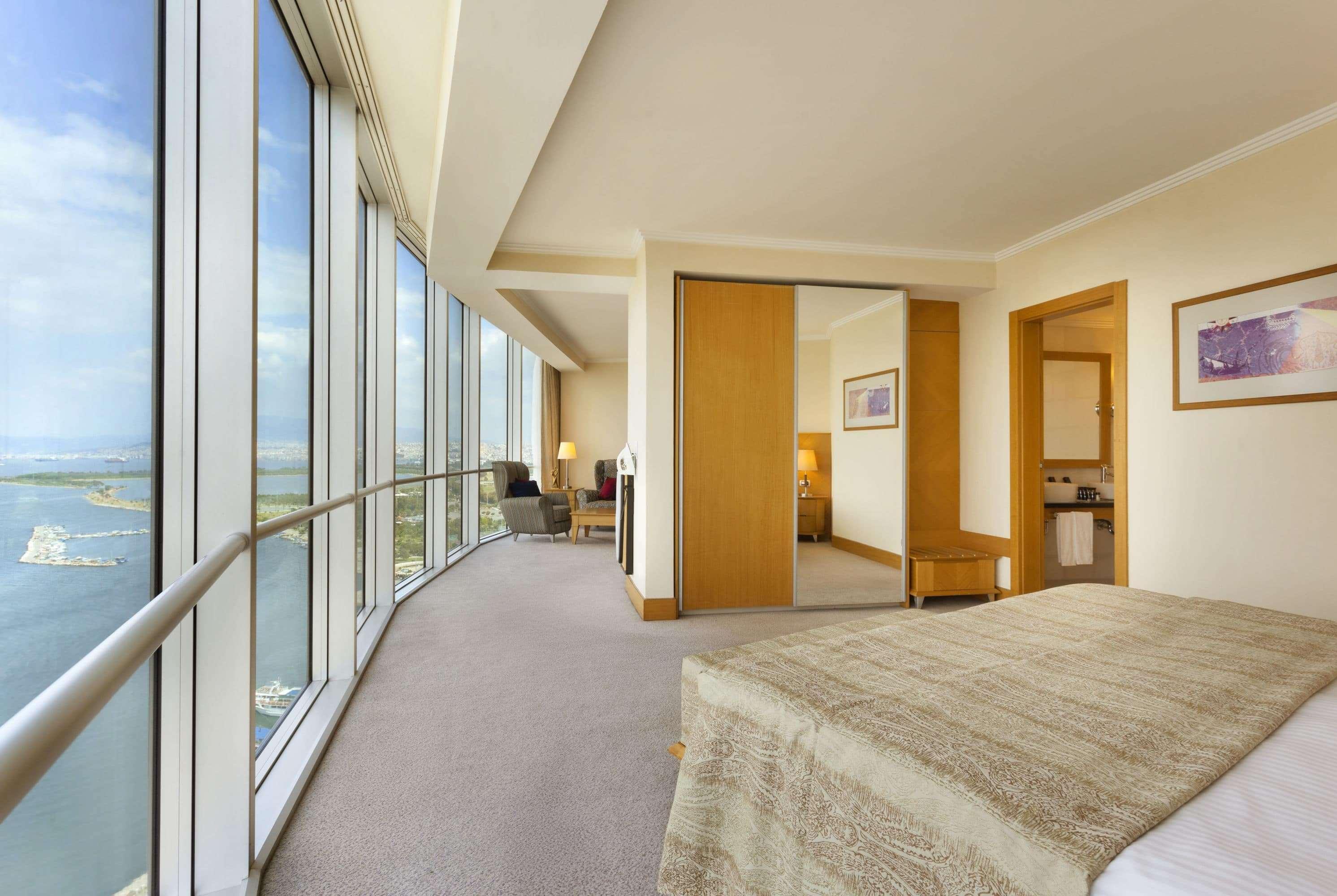 Wyndham Grand Izmir Ozdilek Thermal & Spa Exterior photo A bedroom at the Jumeirah Emirates Towers Hotel