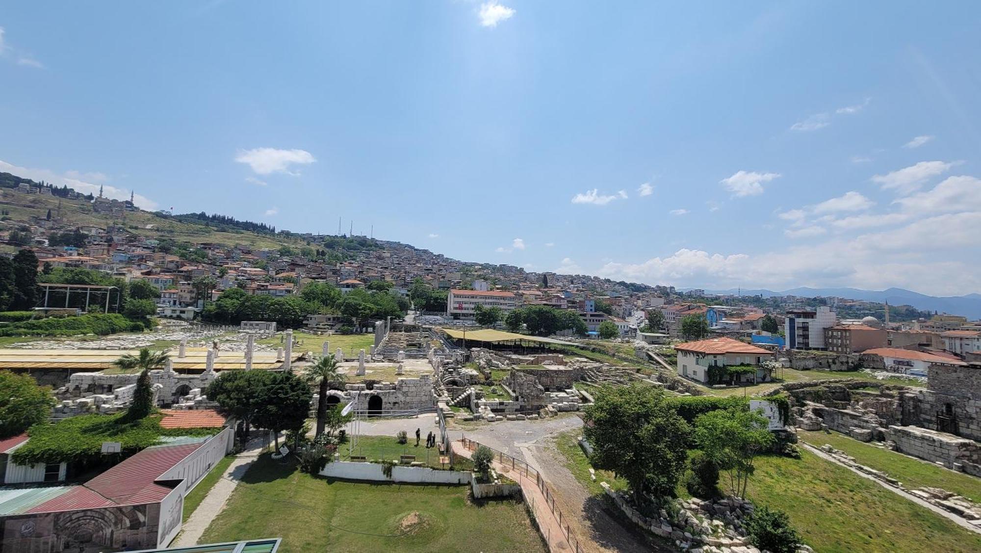 Wyndham Grand Izmir Ozdilek Thermal & Spa Exterior photo View of the city of San Cristóbal de Las Casas