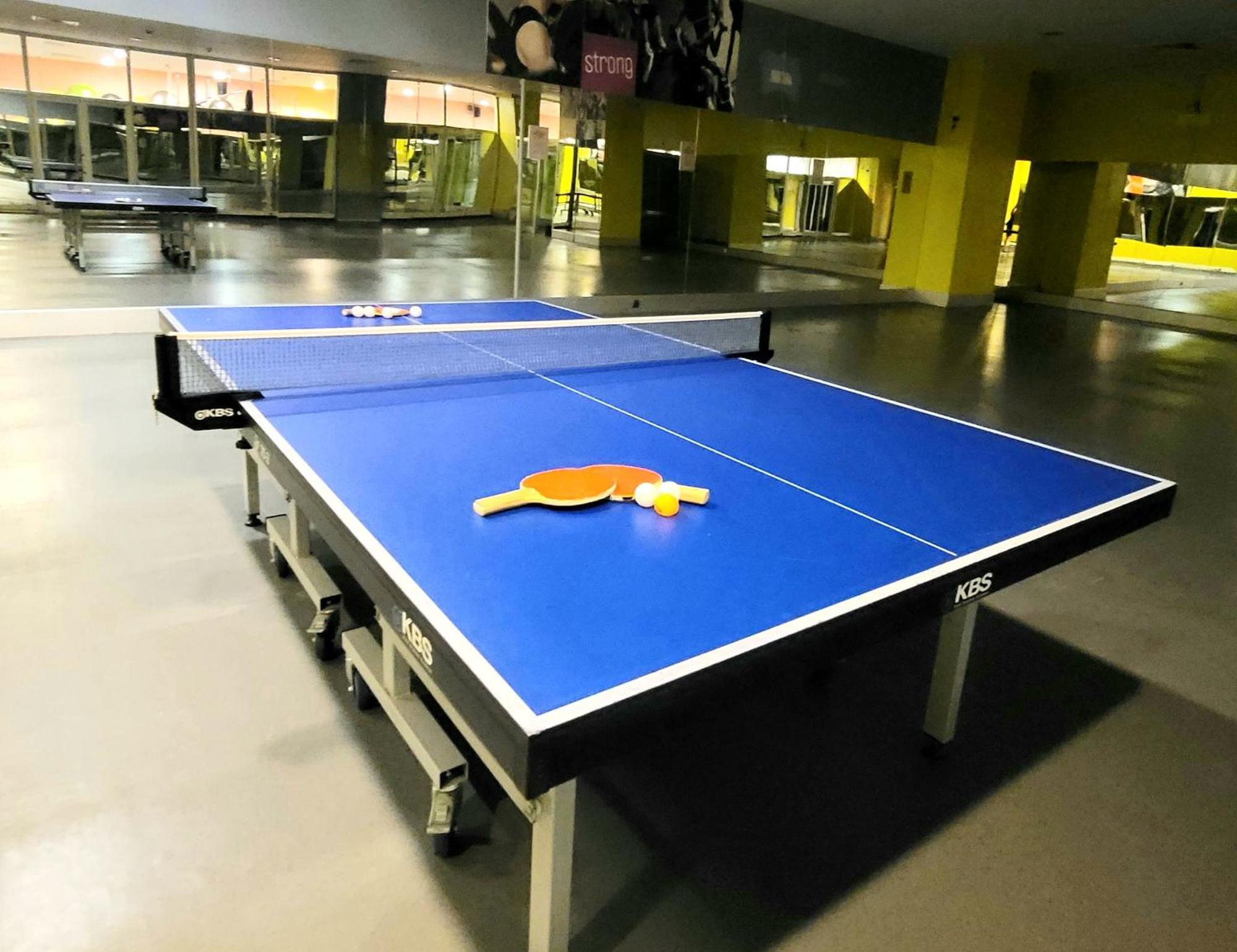 Wyndham Grand Izmir Ozdilek Thermal & Spa Exterior photo Table tennis table