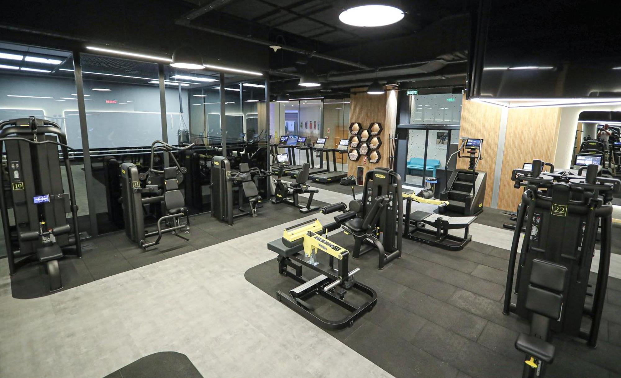 Wyndham Grand Izmir Ozdilek Thermal & Spa Exterior photo The gym at the 2018 Commonwealth Games Athletes' Village