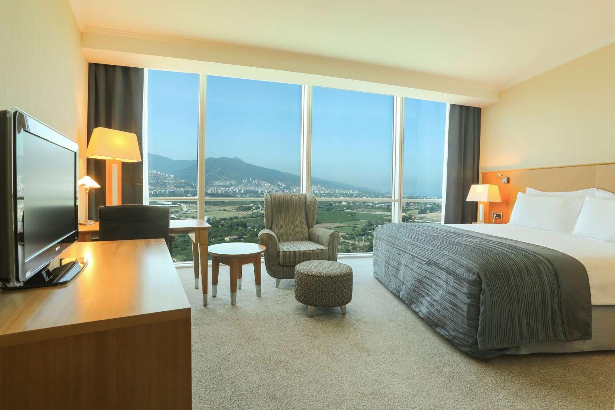 Wyndham Grand Izmir Ozdilek Thermal & Spa Exterior photo Deluxe Room