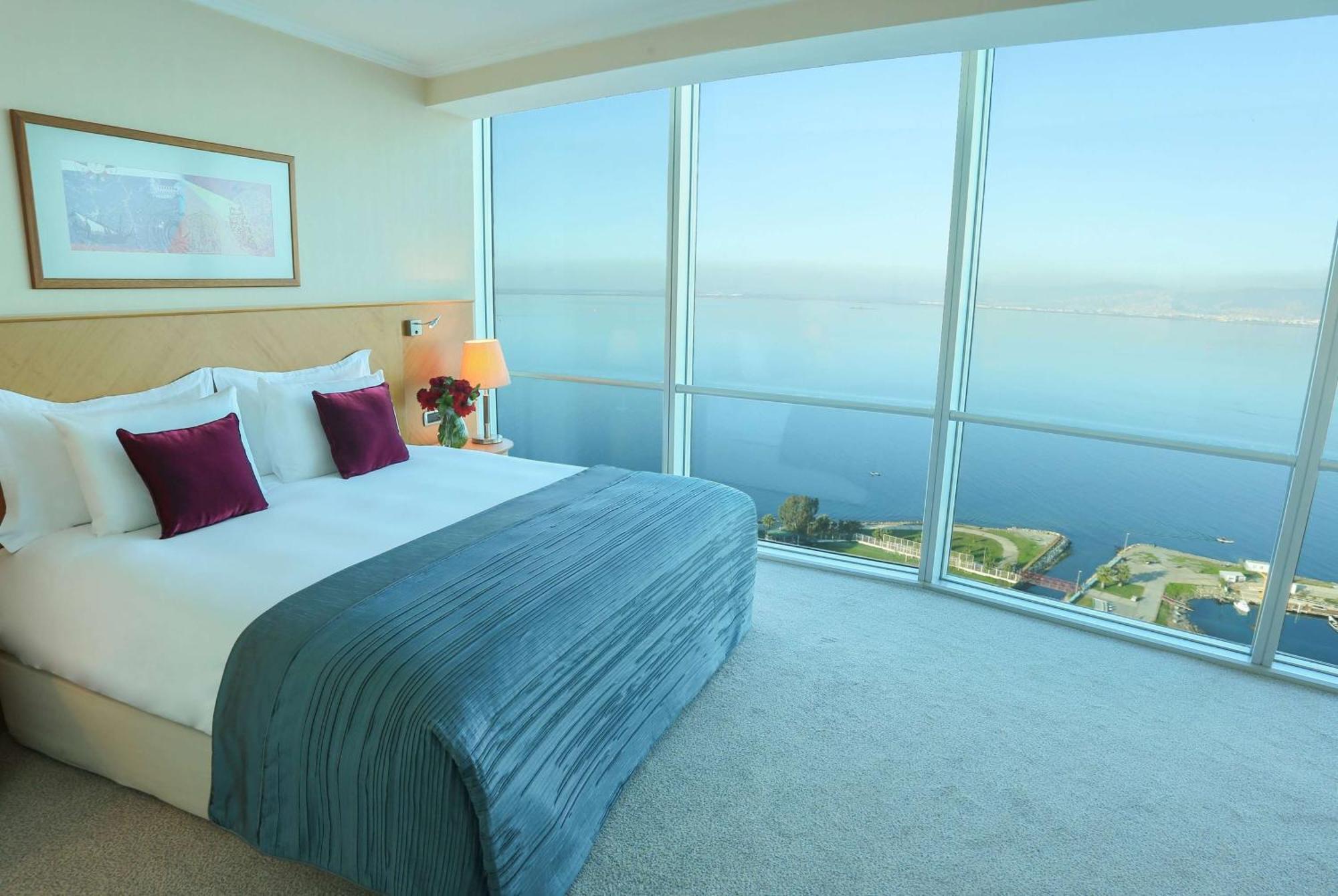 Wyndham Grand Izmir Ozdilek Thermal & Spa Exterior photo A bedroom at the Atlantis Paradise Island
